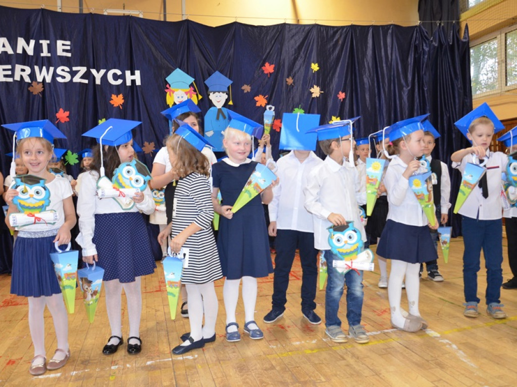 Ślubowanie klas pierwszych w SP 4