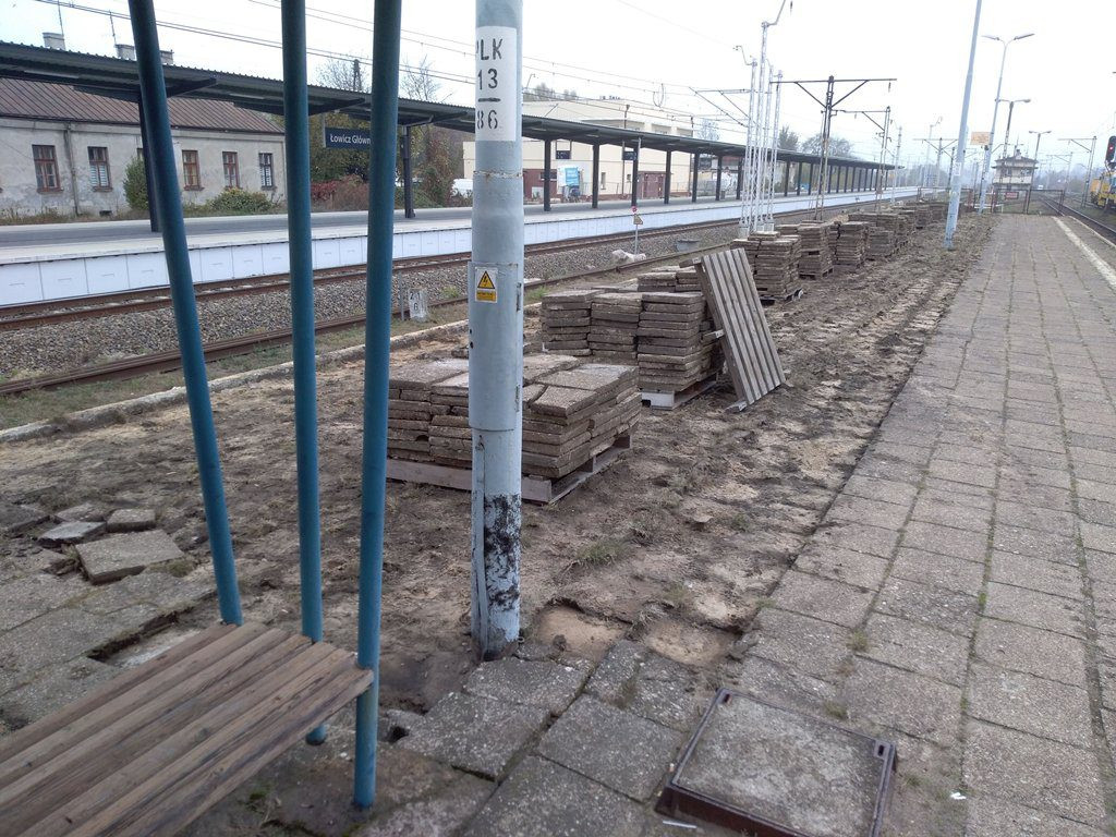 Rozpoczęły się roboty na drugim peronie