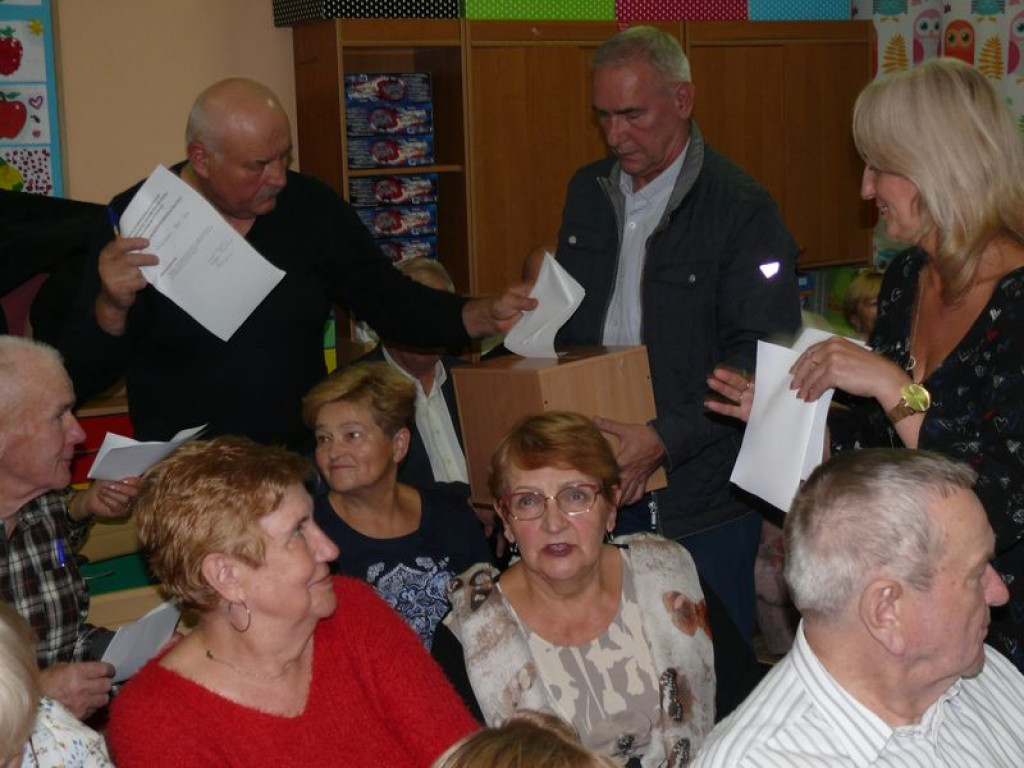 Spotkanie mieszkańców os. Starzyńskiego. W miejscu placu zabaw powstanie żłobek