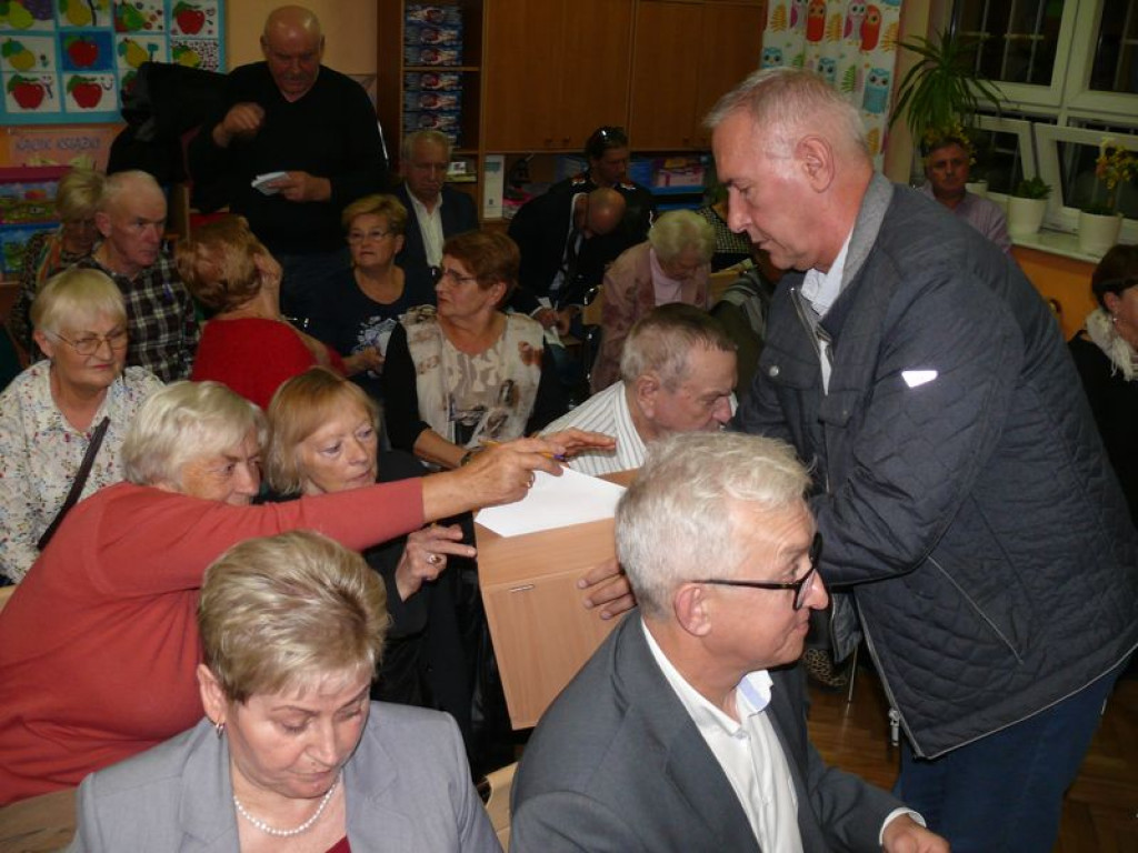 Spotkanie mieszkańców os. Starzyńskiego. W miejscu placu zabaw powstanie żłobek