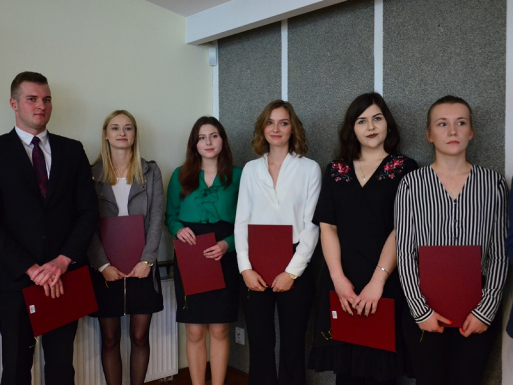 Stypendia dla najzdolniejszych studentów z gminy Łowicz