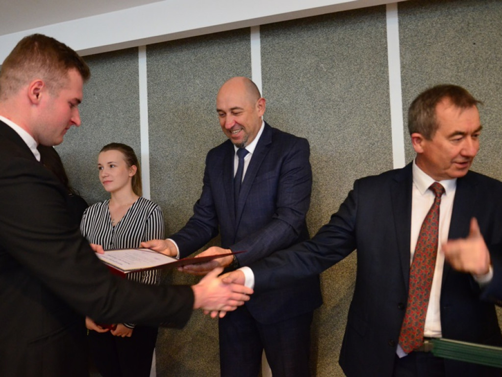 Stypendia dla najzdolniejszych studentów z gminy Łowicz