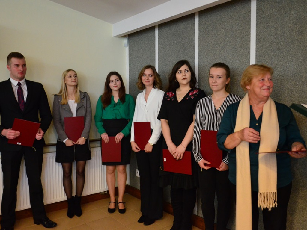 Stypendia dla najzdolniejszych studentów z gminy Łowicz