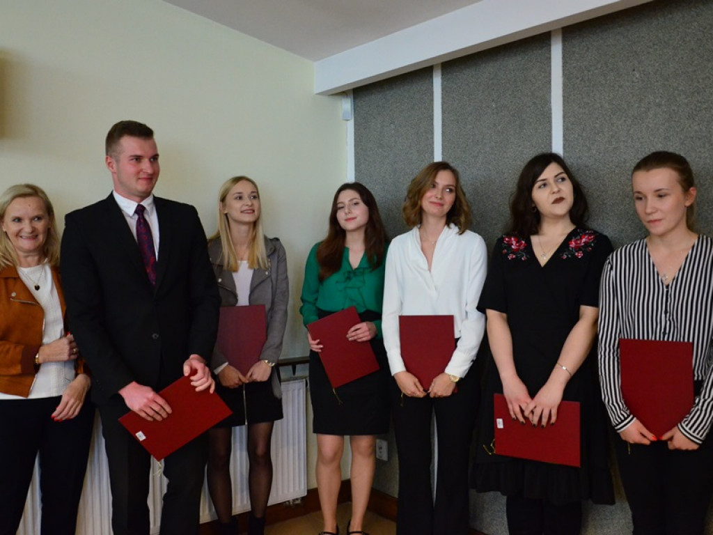 Stypendia dla najzdolniejszych studentów z gminy Łowicz