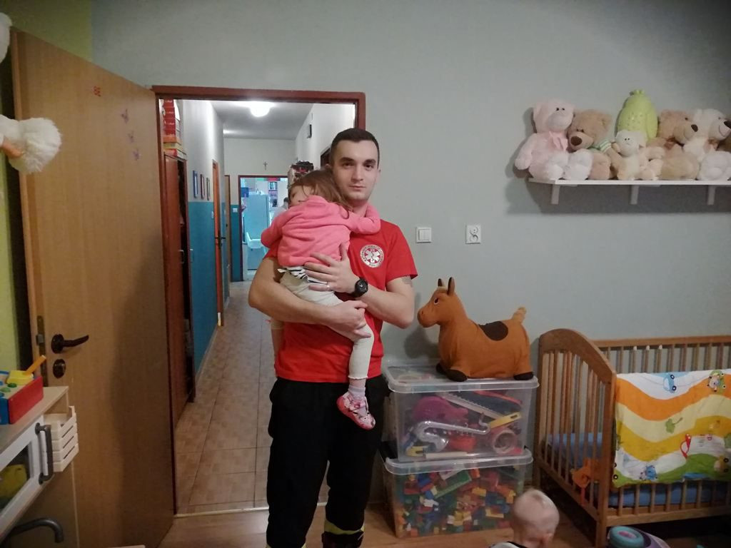 740 pluszaków, 54 planszówki i mnóstwo ubrań już w szpitalach!