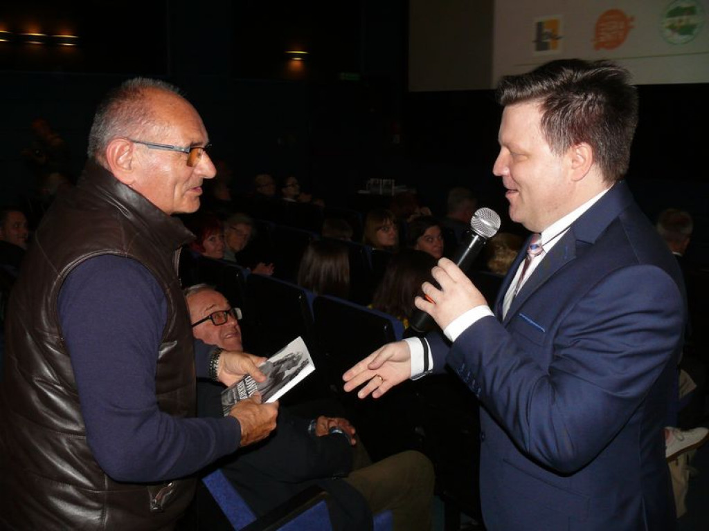 Ciekawa książka o łowickich cmentarzach