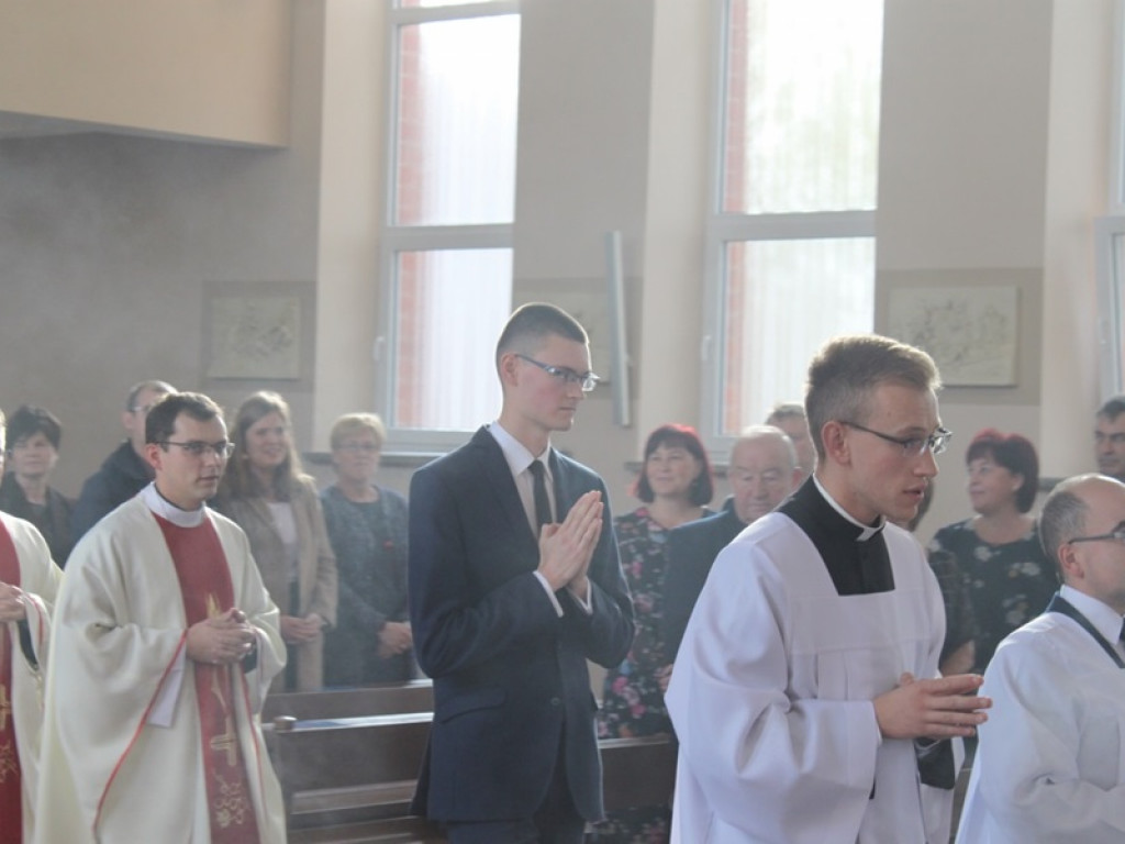Kleryk Mateusz Kołodziejski przywdział sutannę