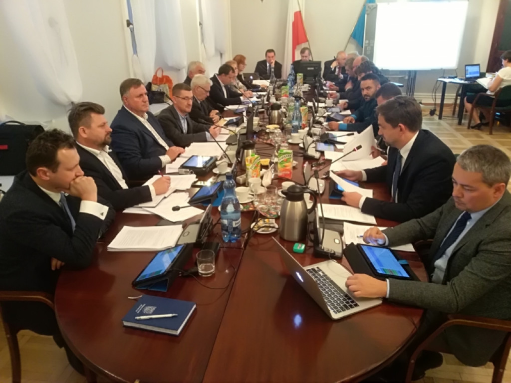 Strefa płatnego parkowania w Łowiczu od stycznia zniesiona