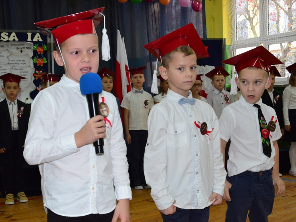 Ślubowanie pierwszaków w Popowie