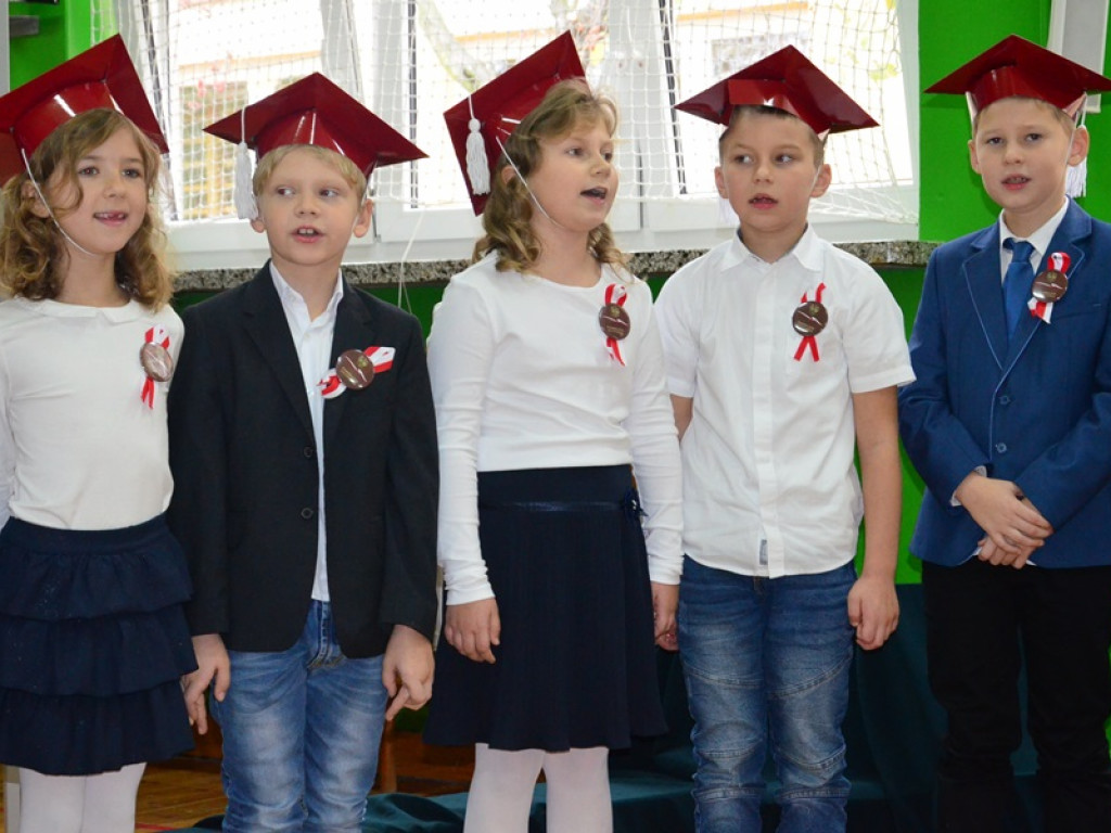 Ślubowanie pierwszaków w Popowie