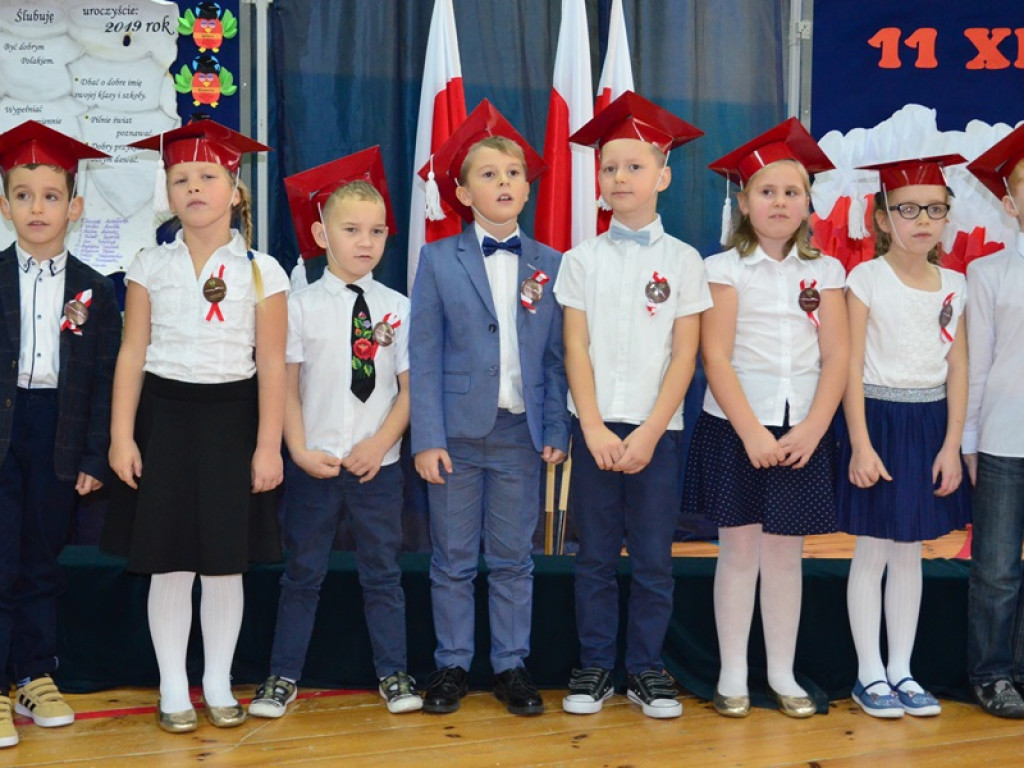 Ślubowanie pierwszaków w Popowie