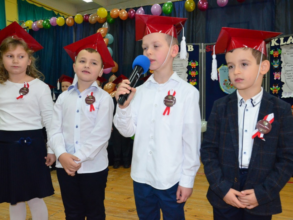 Ślubowanie pierwszaków w Popowie