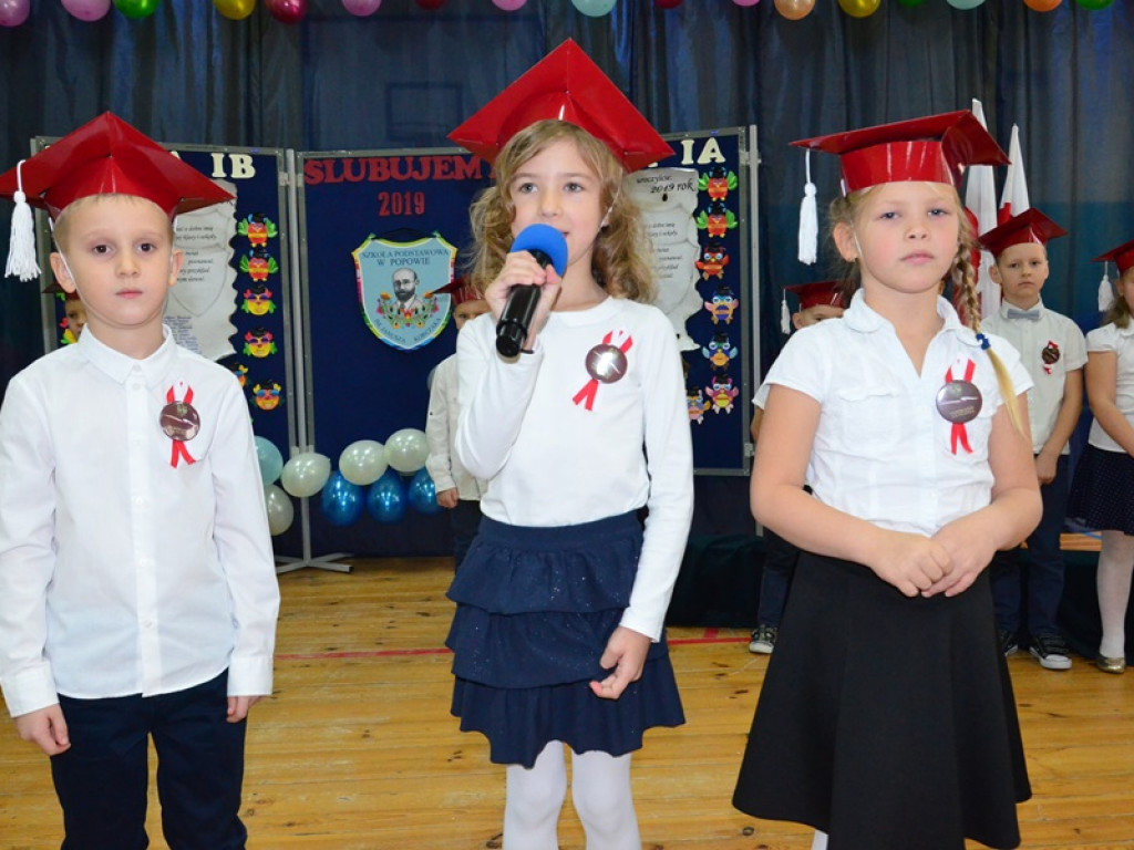 Ślubowanie pierwszaków w Popowie