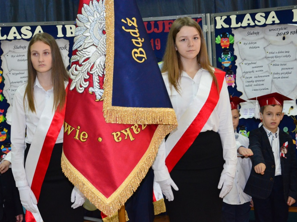 Ślubowanie pierwszaków w Popowie