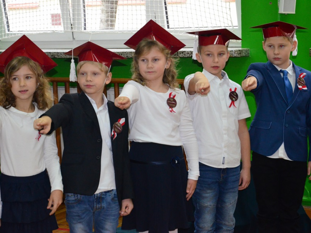Ślubowanie pierwszaków w Popowie