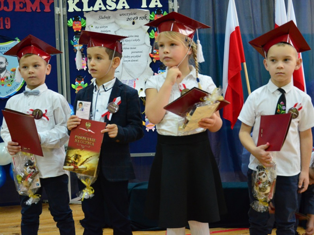 Ślubowanie pierwszaków w Popowie