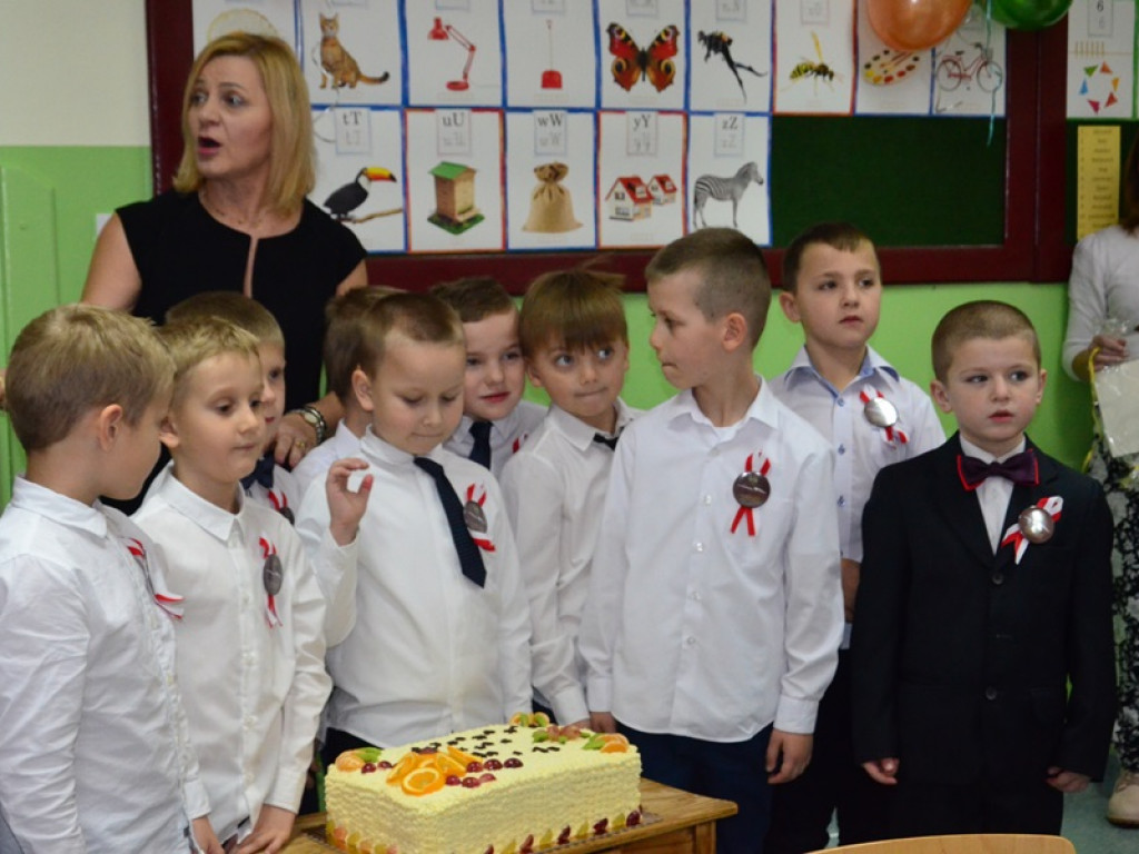 Ślubowanie pierwszaków w Popowie