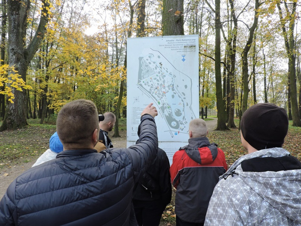 Więźniowie odwiedzili park w Arkadii