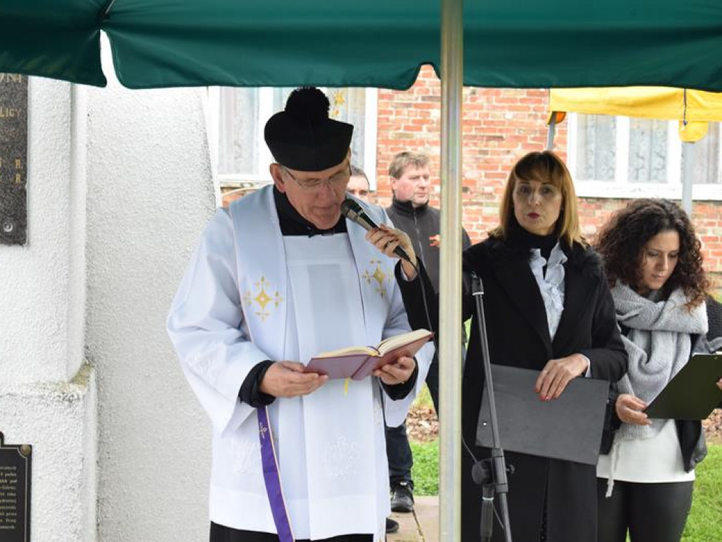Coroczna uroczystość przy kapliczce w Julianowie