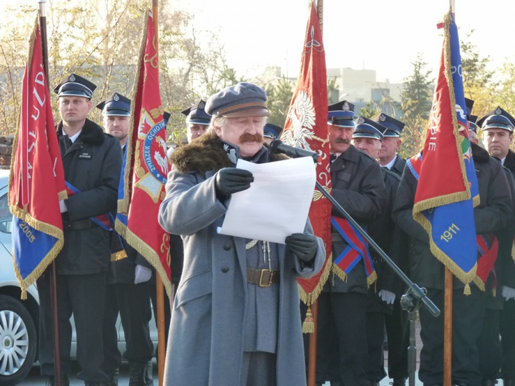Biało-czerwono na ulicach Głowna i Strykowa
