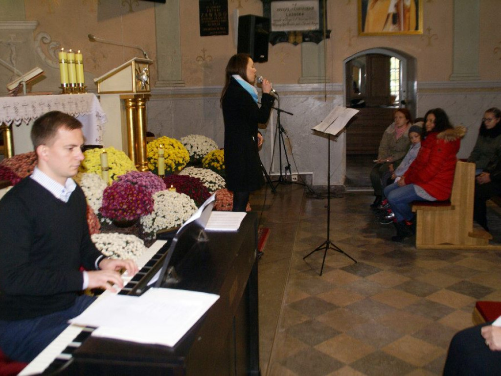 Kiernozia pamiętała: uroczysta msza i mini koncert