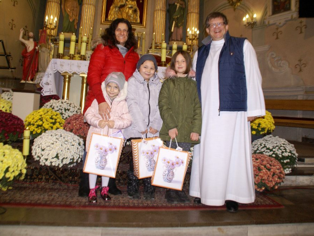 Kiernozia pamiętała: uroczysta msza i mini koncert
