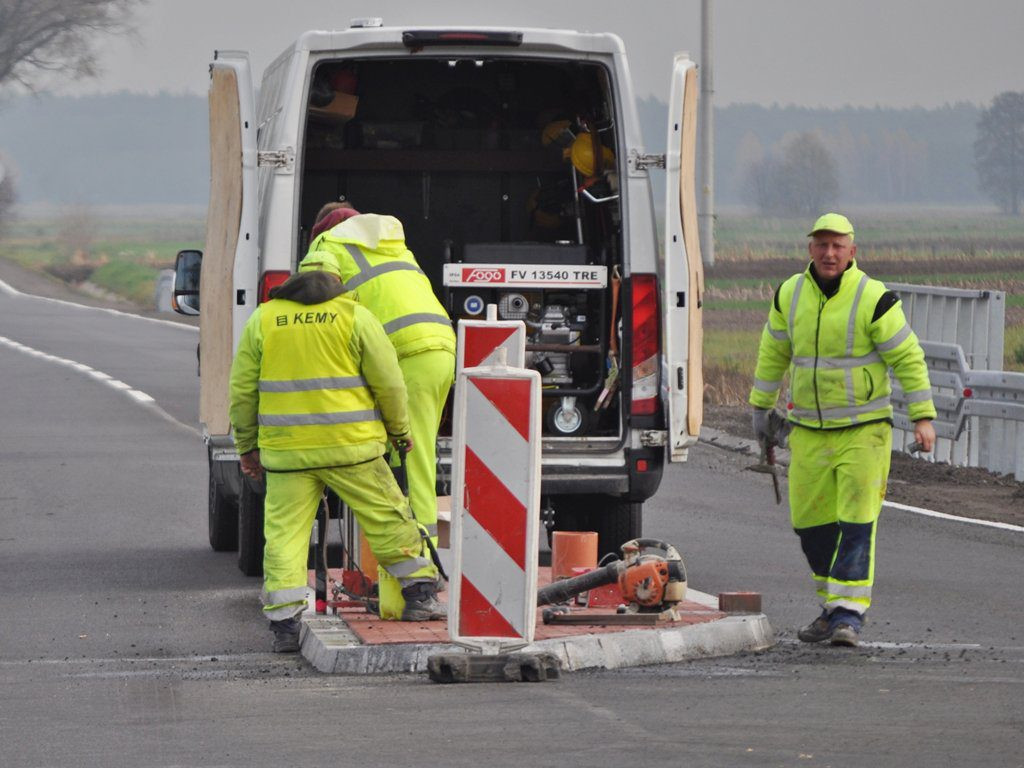 Roboty na DW 703 mają zakończyć się do połowy miesiąca