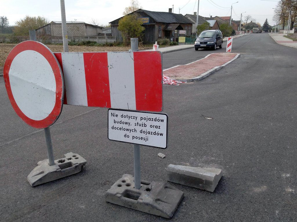 Roboty na DW 703 mają zakończyć się do połowy miesiąca