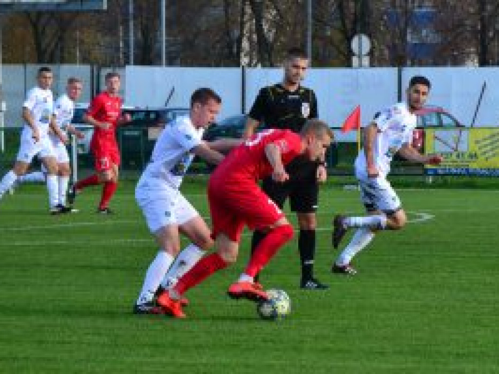 Pelikan zamyka sezon zwycięstwem