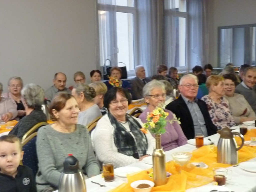 Seniorzy świętują w Domaniewicach
