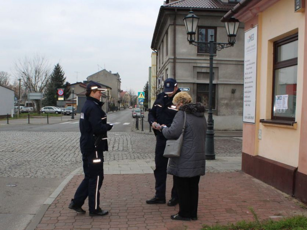 Dzielnicowi ostrzegali przed naciągaczami