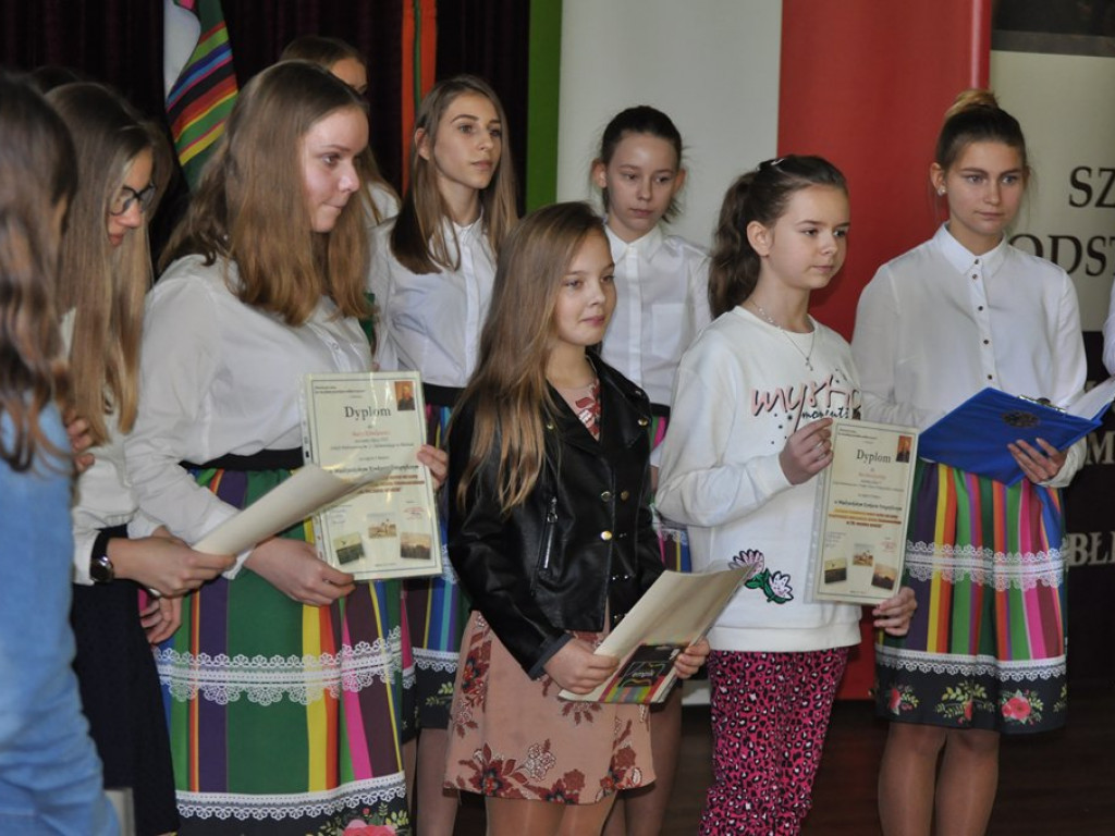 Uroczystości z okazji rocznicy urodzin patrona szkoły w Błędowie
