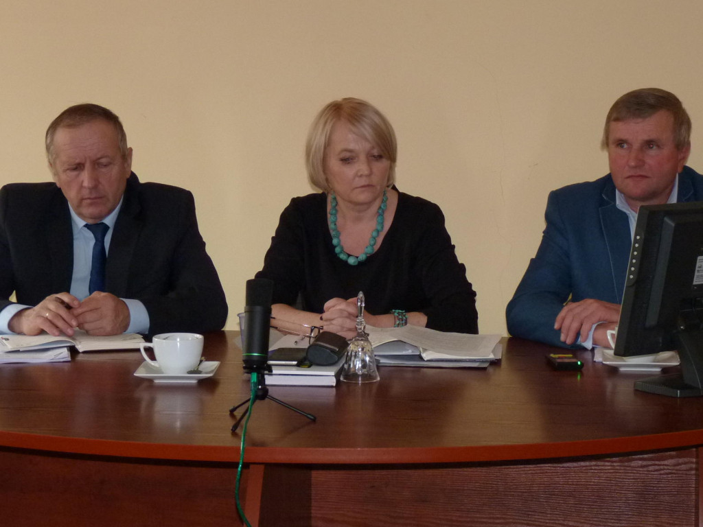 27 zł za śmieci w gminie Dmosin