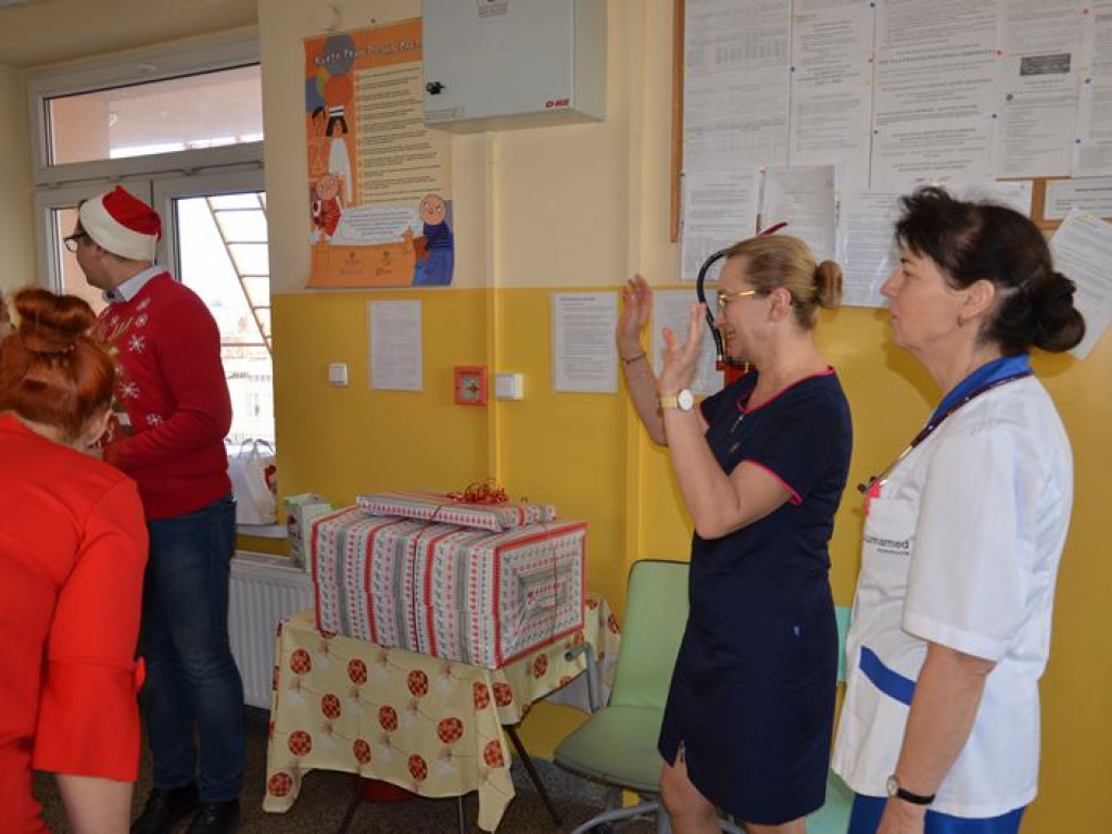 Mikołaj odwiedził dzieci w łowickim szpitalu