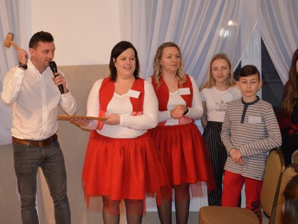 Wiele dobrych serc chce pomóc Adasiowi