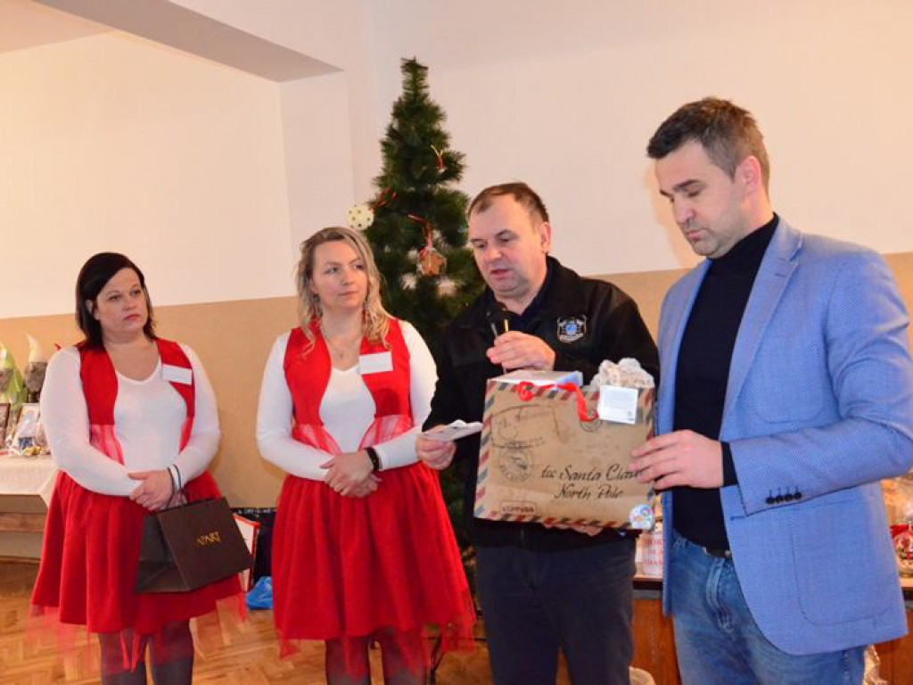 Wiele dobrych serc chce pomóc Adasiowi