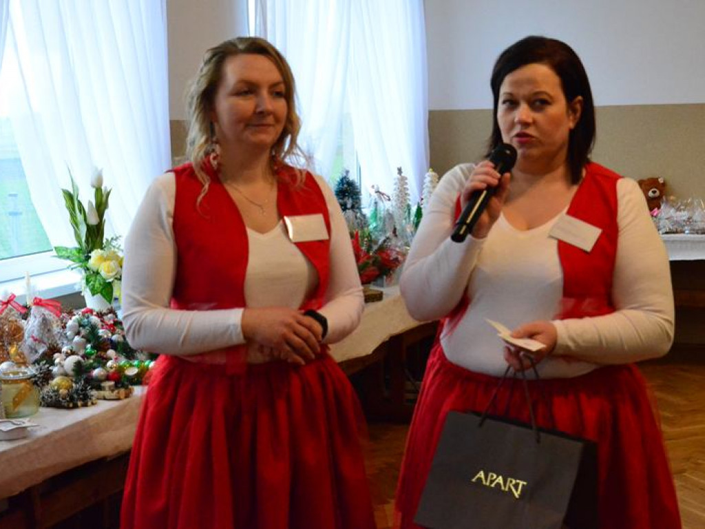 Wiele dobrych serc chce pomóc Adasiowi