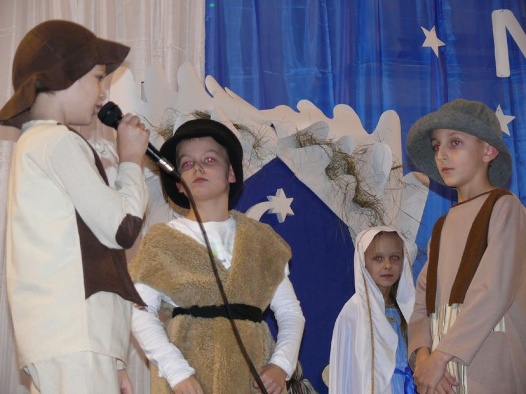 Występy i kiermasze w szkołach w Nieborowie i Dzierzgówku