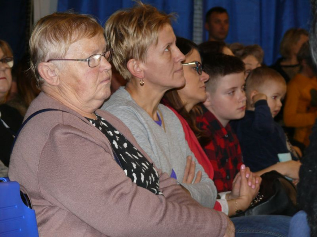 Występy i kiermasze w szkołach w Nieborowie i Dzierzgówku