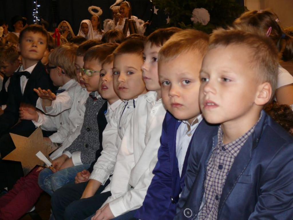 Występy i kiermasze w szkołach w Nieborowie i Dzierzgówku