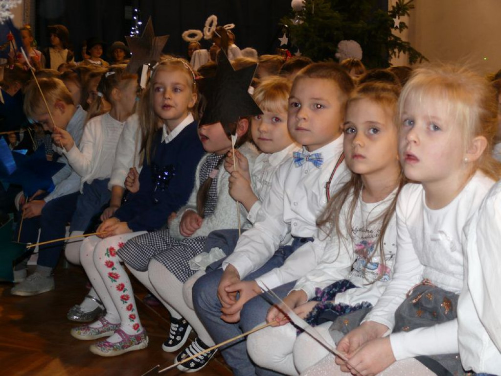 Występy i kiermasze w szkołach w Nieborowie i Dzierzgówku