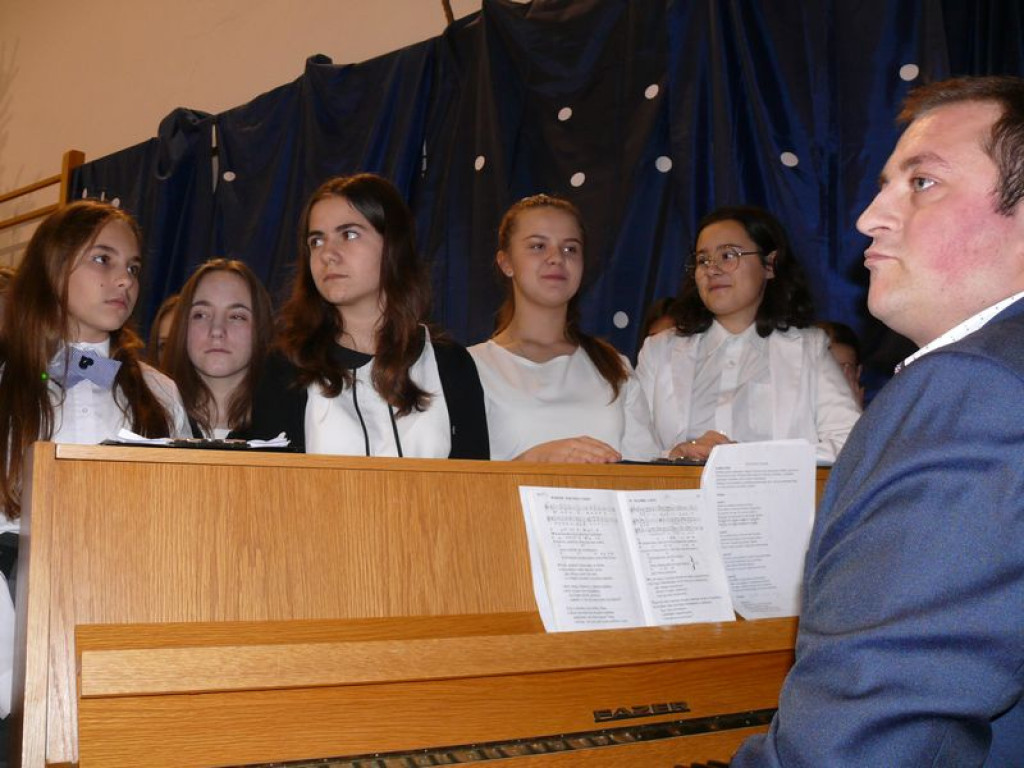 Występy i kiermasze w szkołach w Nieborowie i Dzierzgówku