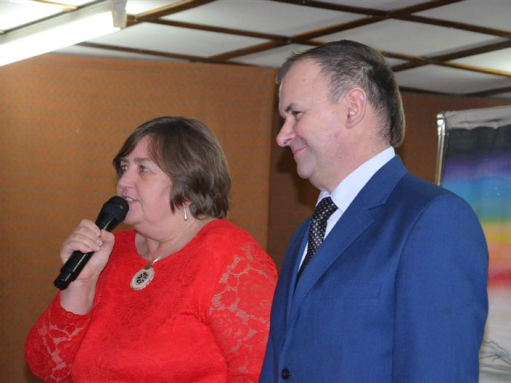 Przedstawienie teatralne i Mikołaj w Chąśnie Drugim