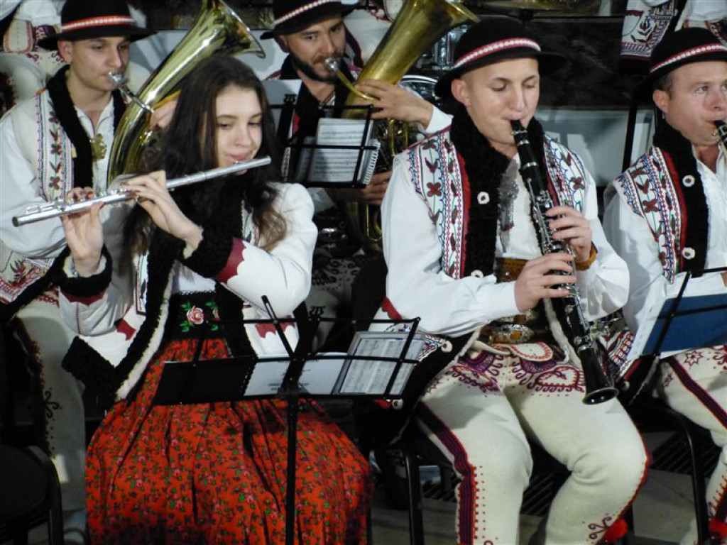 Miejsko-powiatowy opłatek z góralską orkiestrą