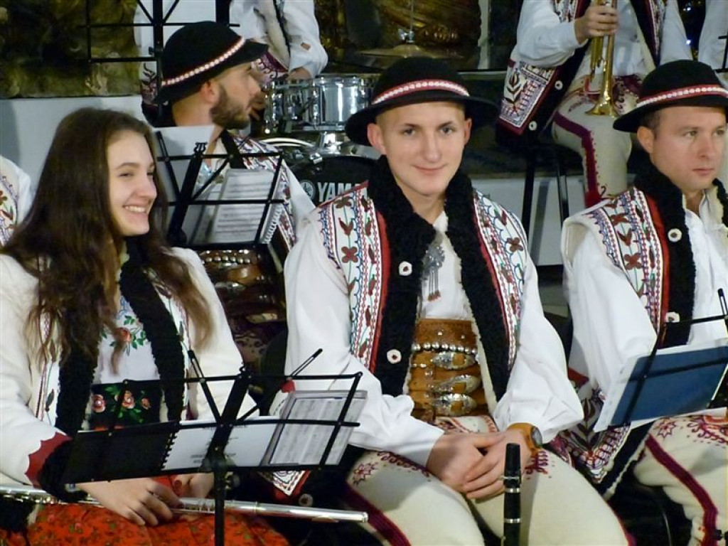 Miejsko-powiatowy opłatek z góralską orkiestrą