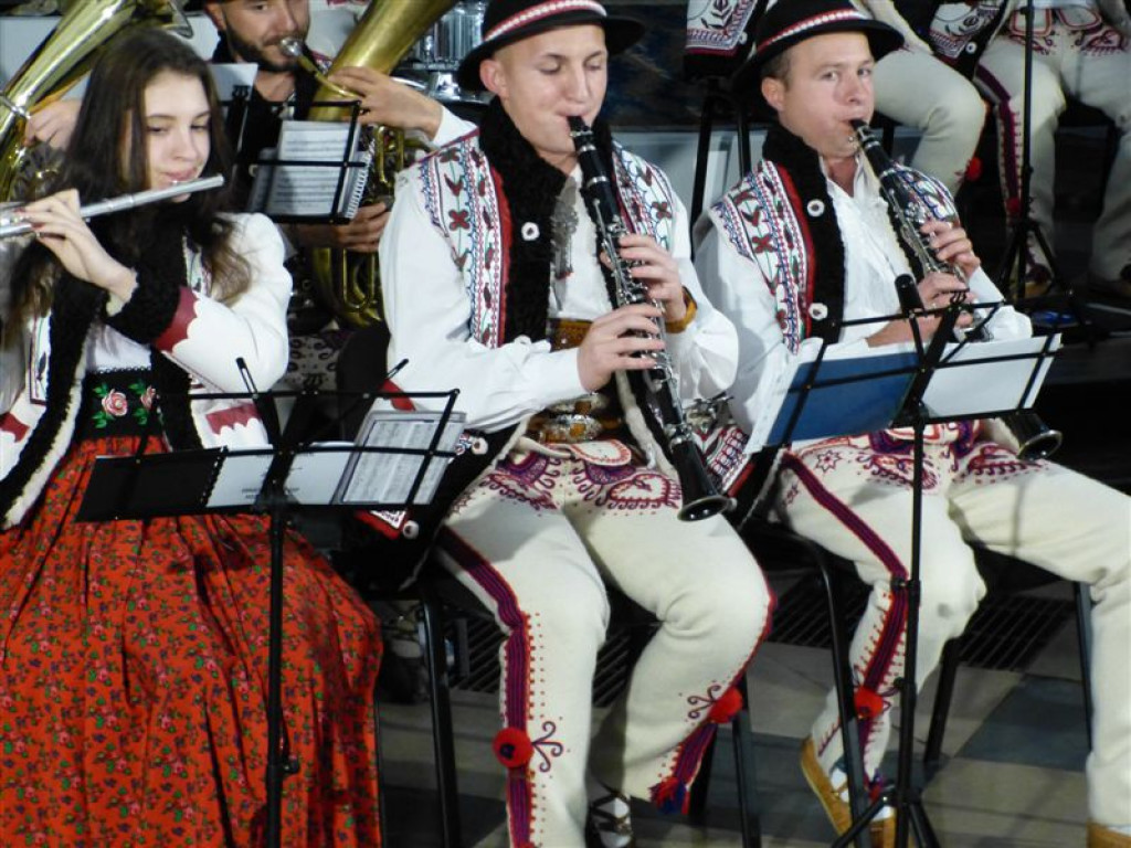 Miejsko-powiatowy opłatek z góralską orkiestrą