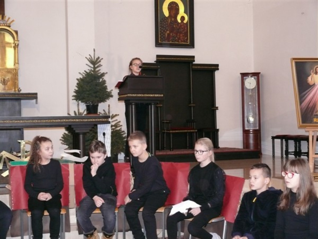 Spotkanie Małego Księcia z Jezusem - jasełka SP 3 w Głownie