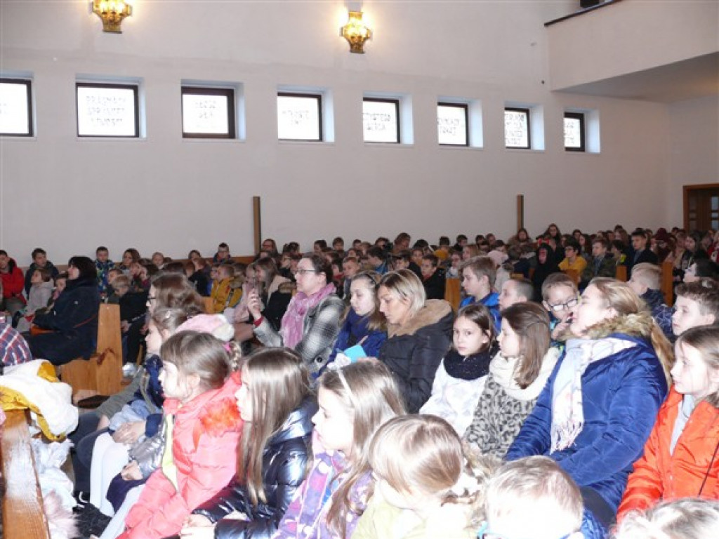 Spotkanie Małego Księcia z Jezusem - jasełka SP 3 w Głownie