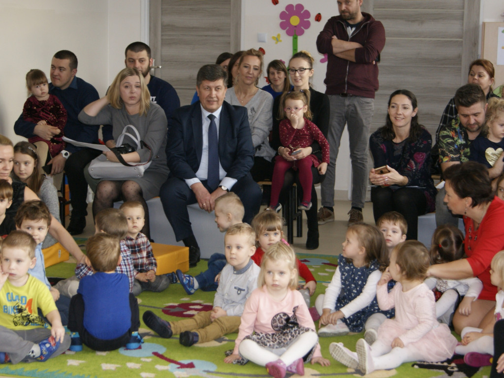 Kolędy na wesoło w Miejskim Żłobku w Głownie