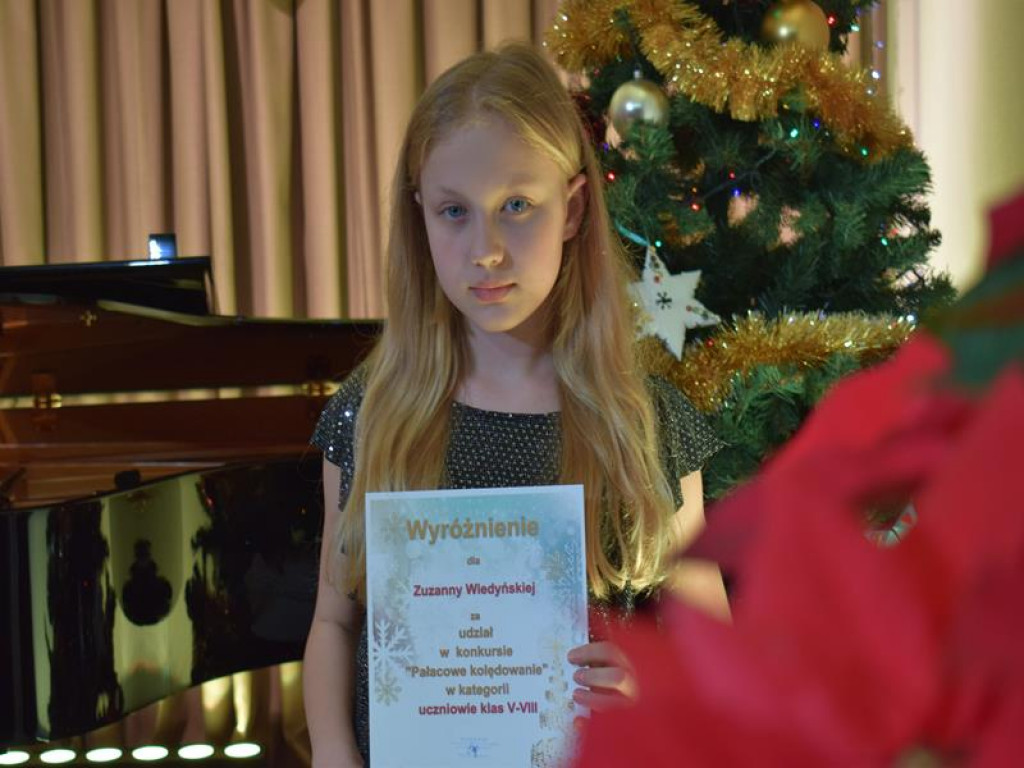 Wigilijne spotkanie z orkiestrą i laureatami konkursu w sannickim pałacu